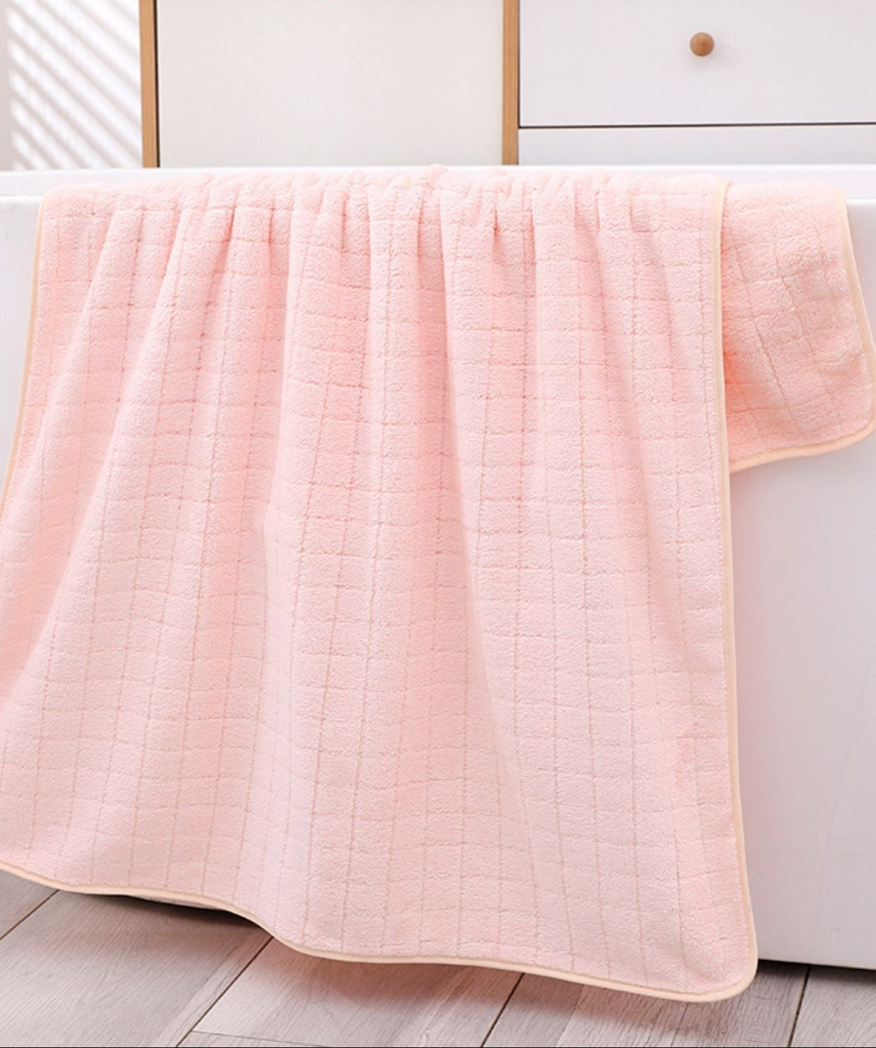 Badhanddoek Essential4You, de handdoek die droog blijft!