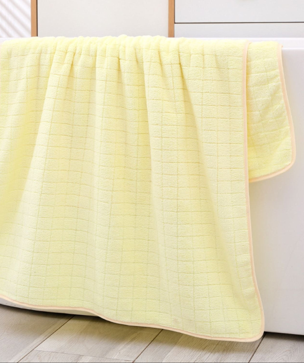 Badhanddoek Essential4You, de handdoek die droog blijft!