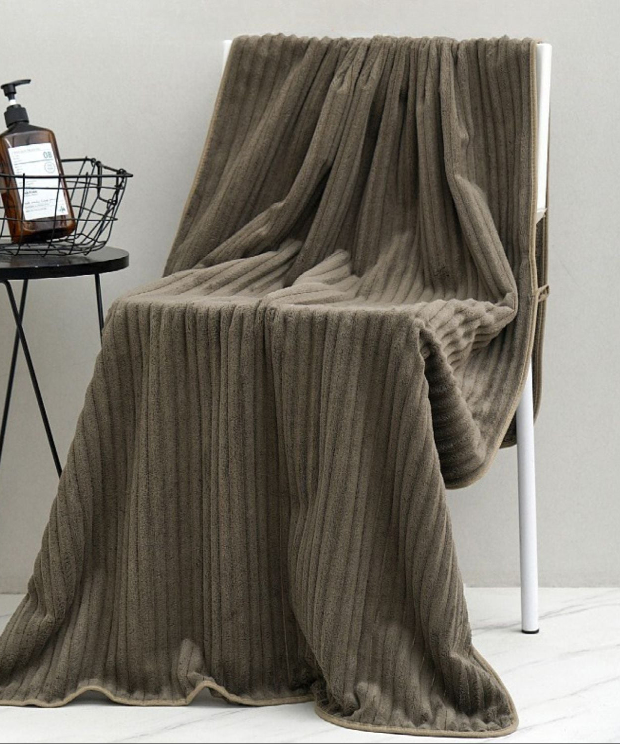 Badhanddoek Essential4You, de handdoek die droog blijft!